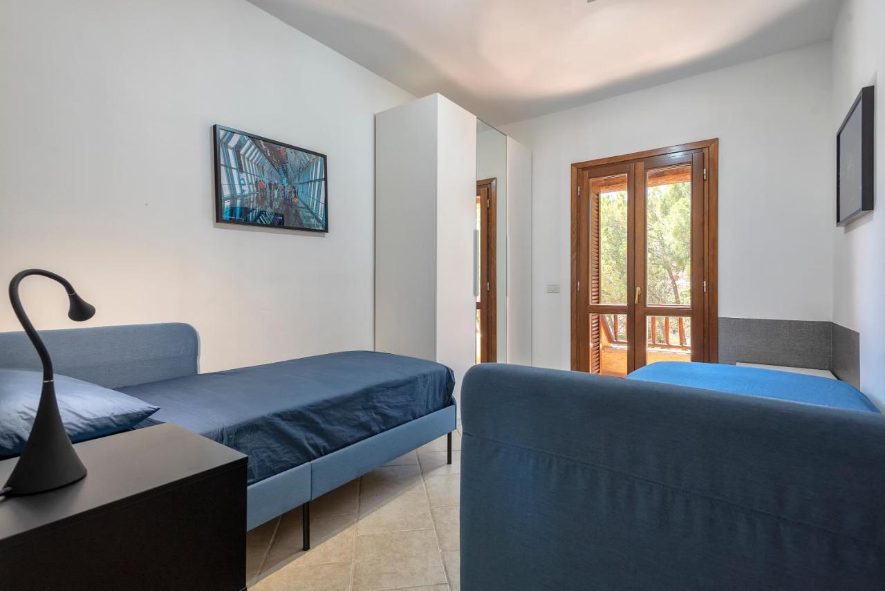 House Of Lens Golfo Aranci Exterior foto
