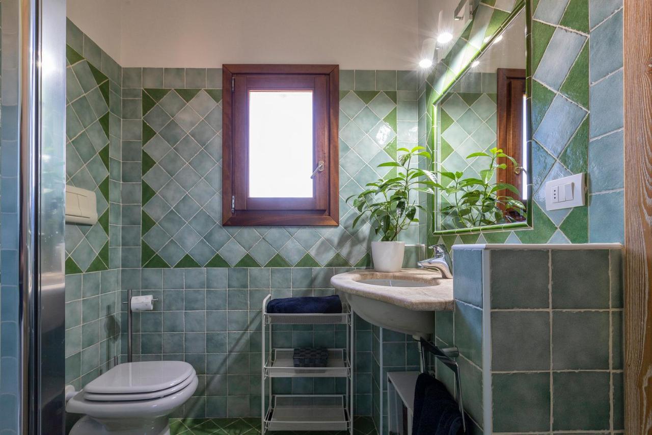 House Of Lens Golfo Aranci Exterior foto