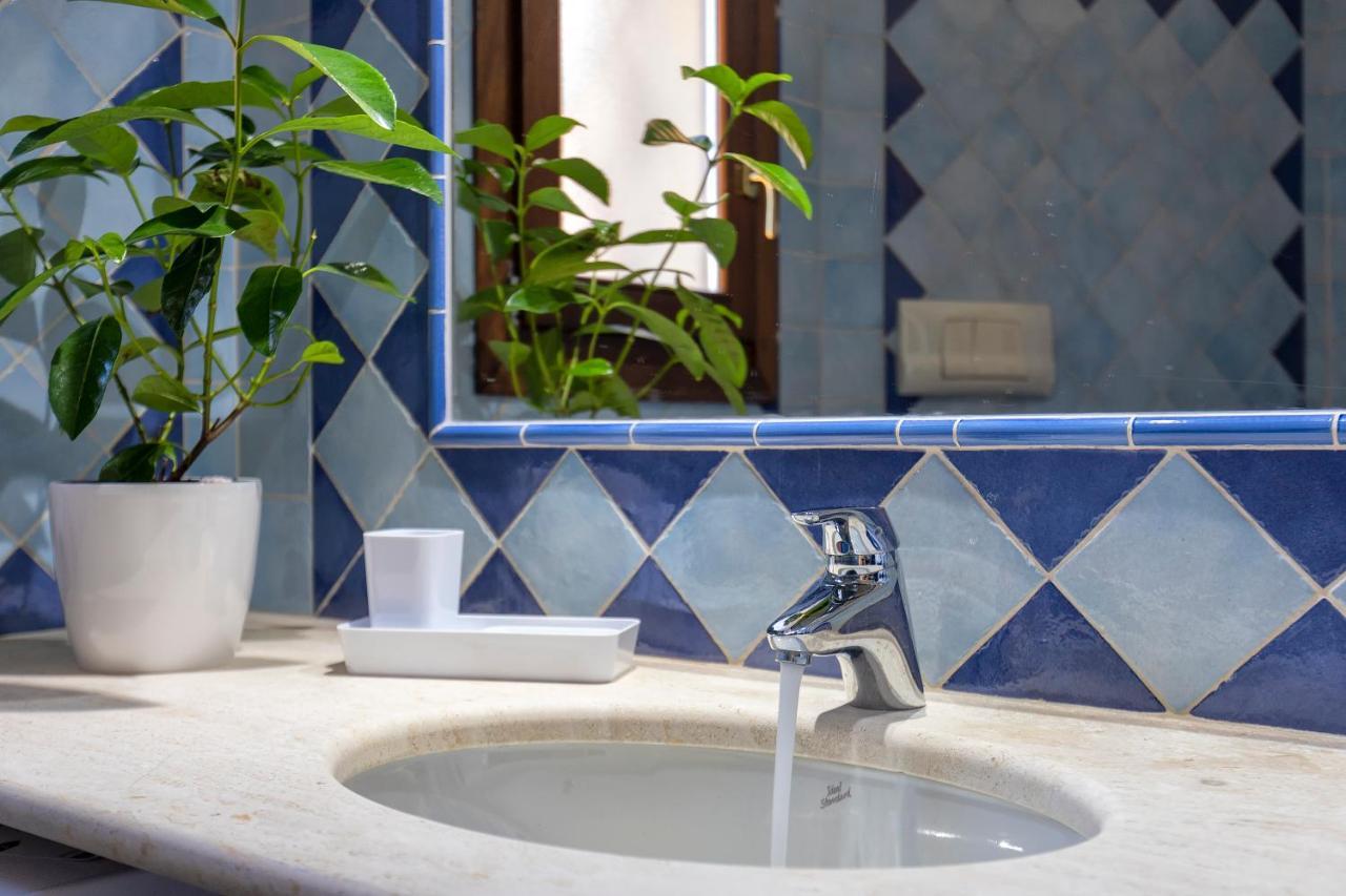 House Of Lens Golfo Aranci Exterior foto